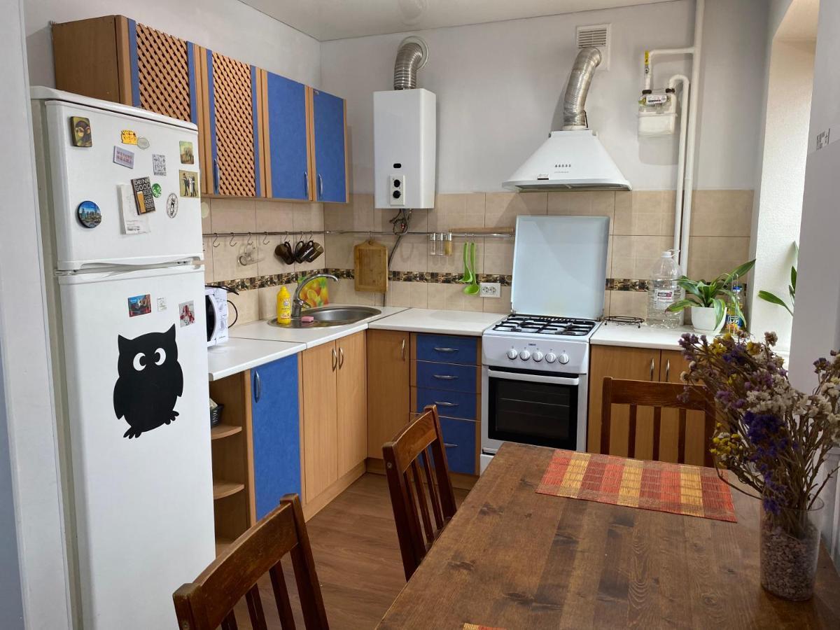 Art Apartment Zhytomyr Exterior photo